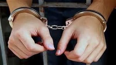 بأكلاشيه وكروت دعاية.. ضبط مالك شركة عمالة لاتهامه بالنصب على راغبي السفر 