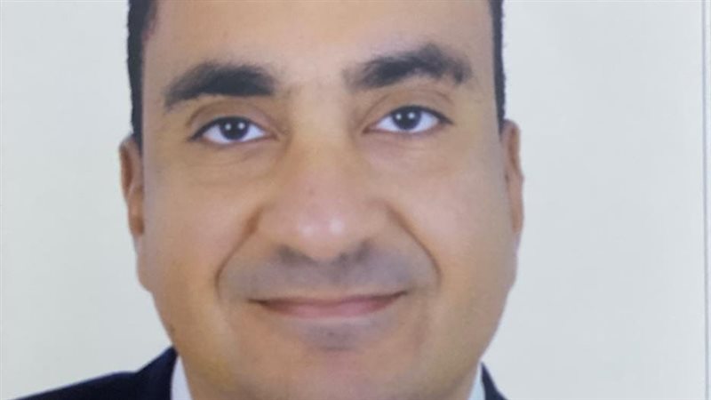  الدكتور أحمد إسحاق