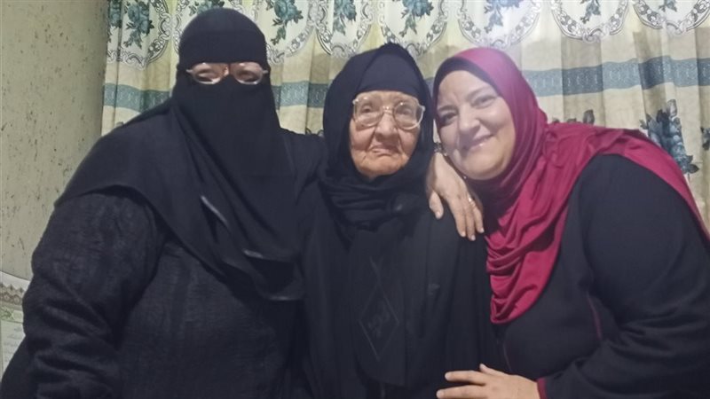 الحاجة فايزة من البحيرة