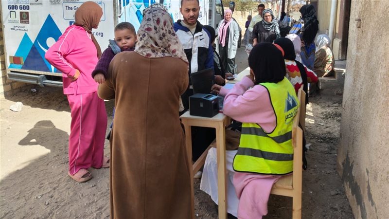 الكشف على ٢٥٠ مواطنًا