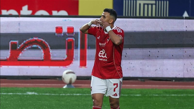 تريزيجيه نجم الأهلي
