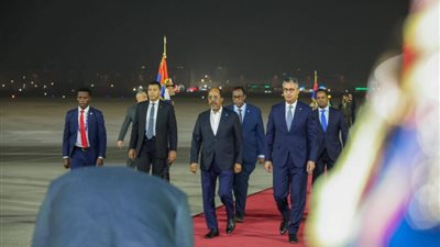 رئيس الصومال يصل القاهرة في زيارة رسمية لتعزيز التعاون مع مصر