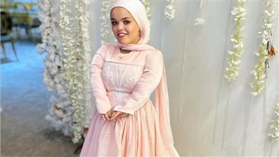 مستوحاة من أزمتها.. البلوجر رنا إبراهيم تطلق علامة تجارية خاصة بقصار القامة 