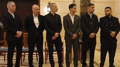 عبد الحميد حسن لاعب الأهلي السابق يستقبل عزاء زوجته بمسجد المشير طنطاوي|صور