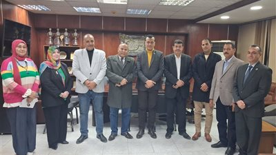 مدير تعليم سوهاج يكلف خريجي مبادرة «1000مدير مدرسة» بإدارة عدد من المدارس