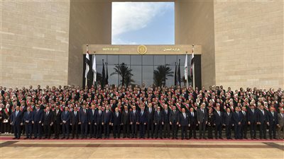 وزير العدل ورئيس النيابة الإدارية يشهدان مراسم أداء اليمين للمعاونين الجدد