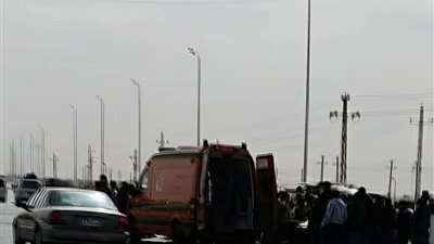 11 مصابا في حادث تصادم ميكروباص وملاكي على طريق السويس –الإسماعيلية