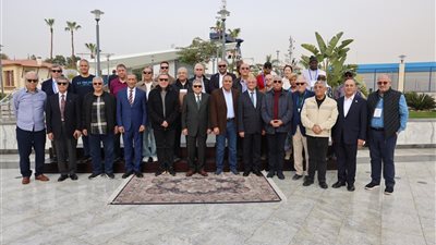أسامة ربيع يستقبل رؤساء المحاكم الإفريقية ويؤكد مكانة قناة السويس وثقة العملاء