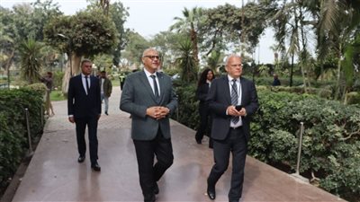 محافظ القليوبية يصطحب سفير السويد في جولة سياحية بالقناطر الخيرية