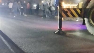 نجاة قائد سيارة من الموت المحقق بعد سقوطها بترعة المريوطية بالبدرشين 