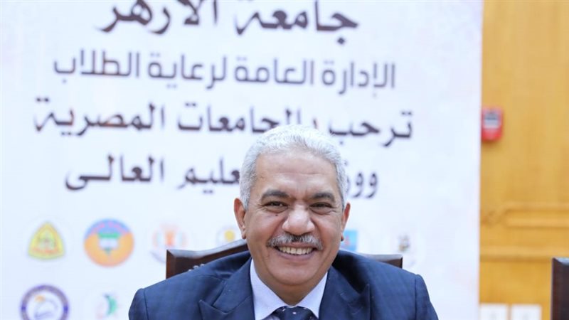 الدكتور محمود صديق