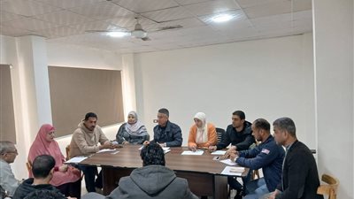 رئيس حي فيصل بالسويس يلتقي المواطنين ويوجه بالحل الفوري لشكاواهم