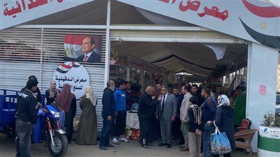 محافظ الدقهلية يتفقد المعرض الدائم للسلع الغذائية بحي شرق المنصورة