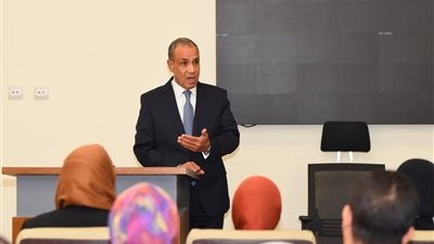 وزير الخارجية يتفقد قطاع التعاون الدولي ويؤكد أهمية دمج الملفات