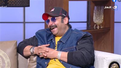 محمد ثروت يقلد محمد نجم ويوسف شعبان ويحكي قصة طرده من معهد السينما|فيديو