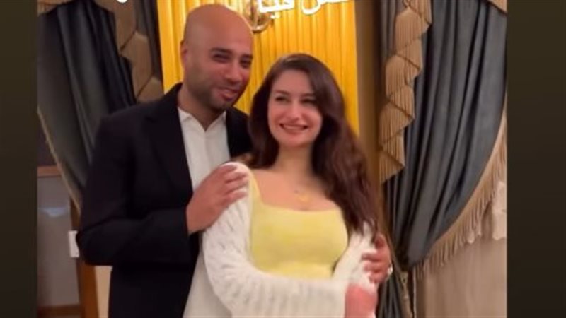 حاتم صلاح وزوجته