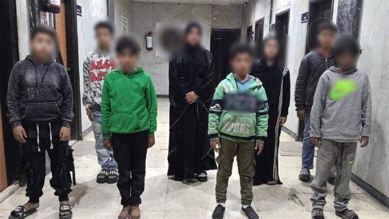 المتهمين و الاطفال