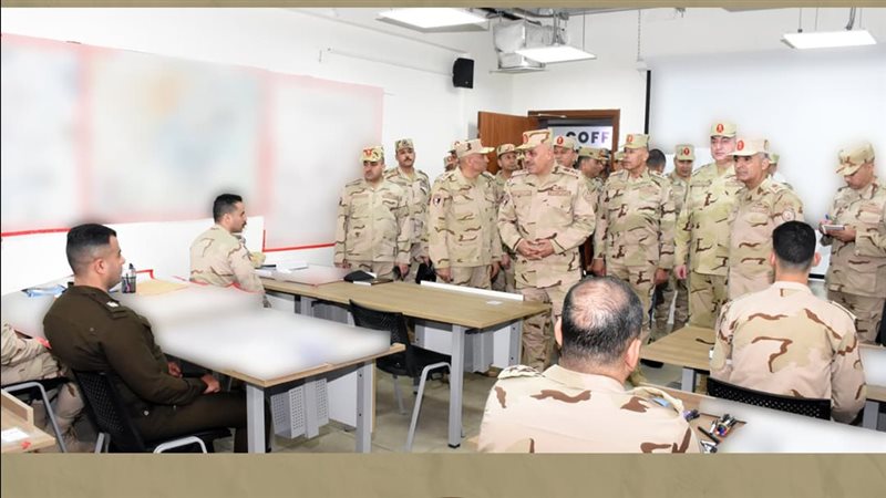 جانب من زيارة الفريق