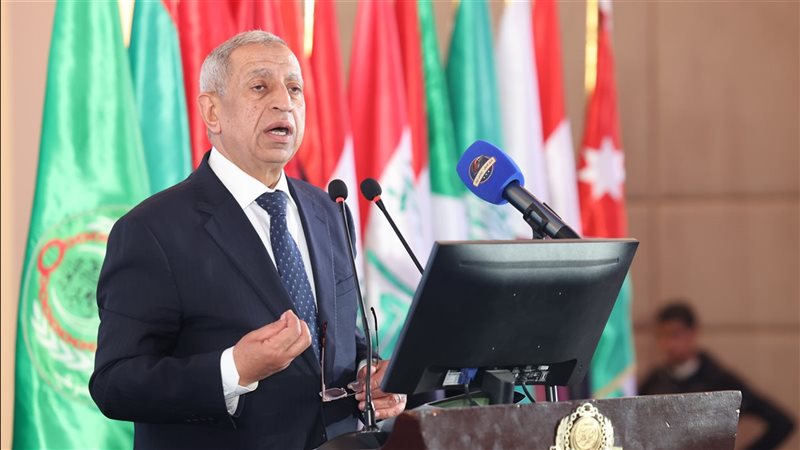  رئيس الأكاديمية