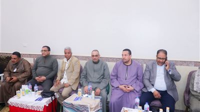 في أجواء إيمانية.. النائب ناصر الضوي يشارك أهالي المهيدات مسابقة قرية التلاوة