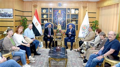 رئيس جامعة المنصورة يستقبل وفد جامعة هامبورغ الألمانية لبحث سبل التعاون