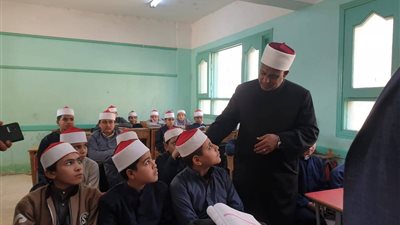 الأزهر يحسم ملفات الوظائف الإشرافية ويشدد على الانضباط داخل المعاهد بالمنيا
