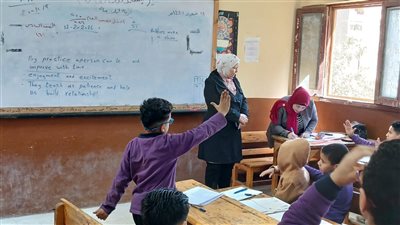 وكيل تعليم «بنى سويف» تواصل جولاتها لمتابعة انتظام العملية التعليمية بالمدارس