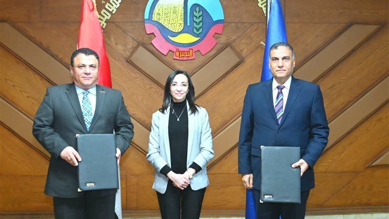 محافظ البحيرة  تشهد