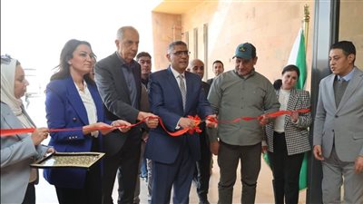 بمشاركة 25 عارضًا.. محافظ الجيزة يفتتح معرض الحرف اليدوية والتراثية بالأهرامات