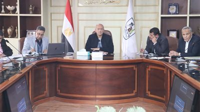 بنى سويف |بحث الموقف التنفيذي والمالي لمشروعات الخطة الاستثمارية