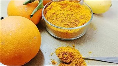 قبل ما ترمي قشر اليوسفي.. حوليه لماسك يعالج الجفاف في ١٥ دقيقة