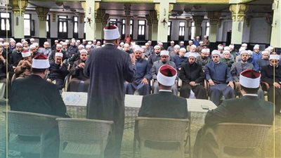 استعدادا لشهر رمضان المبارك مدير أوقاف السويس يعقد اجتماعا بأئمة المحافظة 