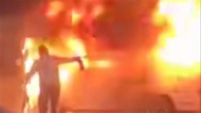 احتراق ميكروباص أعلى الطريق الدائري بالوراق والعناية الإلهية تنقذ الركاب