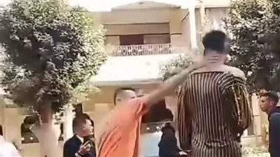 خبير إعلامي : تداول فيديوهات العنف في الشارع يحتاج إلى ضوابط