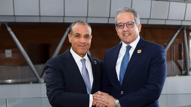 وزير الخارجية والدكتور