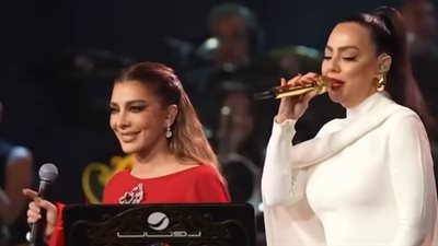 أصالة تغني بالتركي برفقة التركية إبرو غوندش في حفلها بالرياض |فيديو 