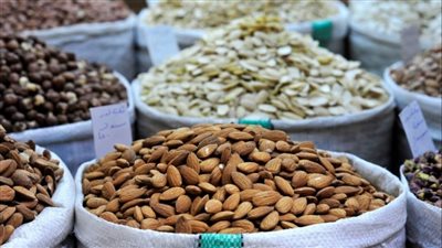 أفضل أوقات تناول المكسرات لتعزيز الطاقة وحماية صحة قلبك