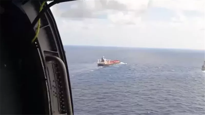 اعتراض سفينة في بحر