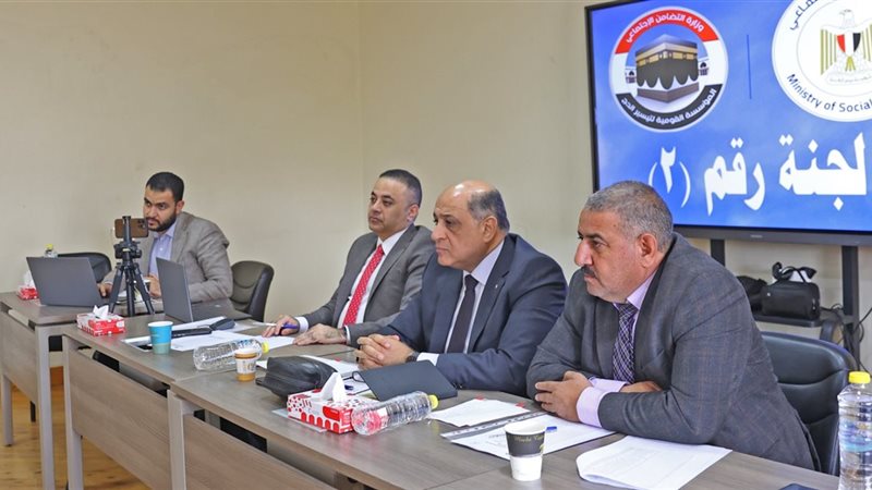 جانب من اللجنة المشرفة