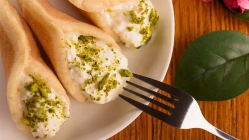 قطايف عصافيري بالقشطة