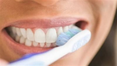 تنظيف الأسنان 3 مرات يوميا يحميك من أكثر من 50 مرضا 	