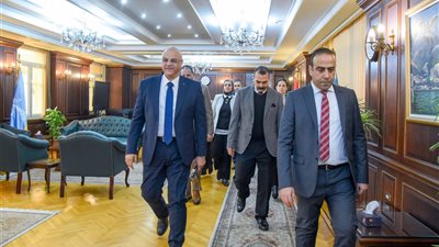 أيمن عطية بمحافظة الإسكندرية يصل مكتبه عقب أدائه اليمين الدستوري أمام الرئيس 