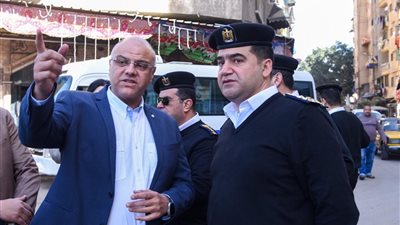 محافظ الإسكندرية يقود جولة موسعة لمتابعة السيولة المرورية بشرق ومنتزه