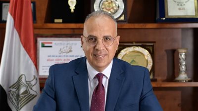 وزير الري يتابع إزالة 39 حالة تعد على نهر النيل بالجيزة