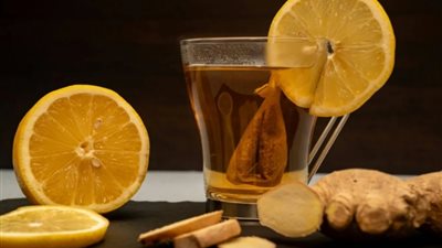 قبل أن تشربيه يوميا.. هذا ما يفعله شاي الزنجبيل بجسمك