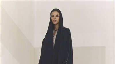 بتصميمات محتشمة.. علامات تجارية عالمية تشارك في 