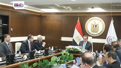 برئاسة الوزير.. رئيس جامعة المنيا يشارك في اجتماع منظومة التأمين الصحي