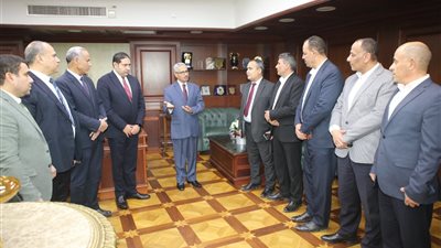 محافظ بني سويف الجديد يتلقى التهاني من أعضاء الجهاز التنفيذي وقيادات الديوان