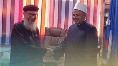 روح المحبة والوطنية.. وفد من الكنيسة يهنئ مدير أوقاف السويس بحلول شهر رمضان