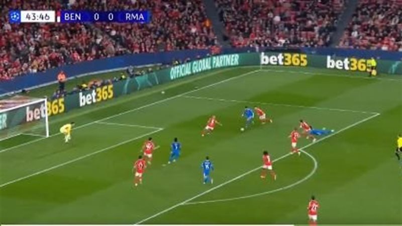 ريال مدريد وبنفيكا